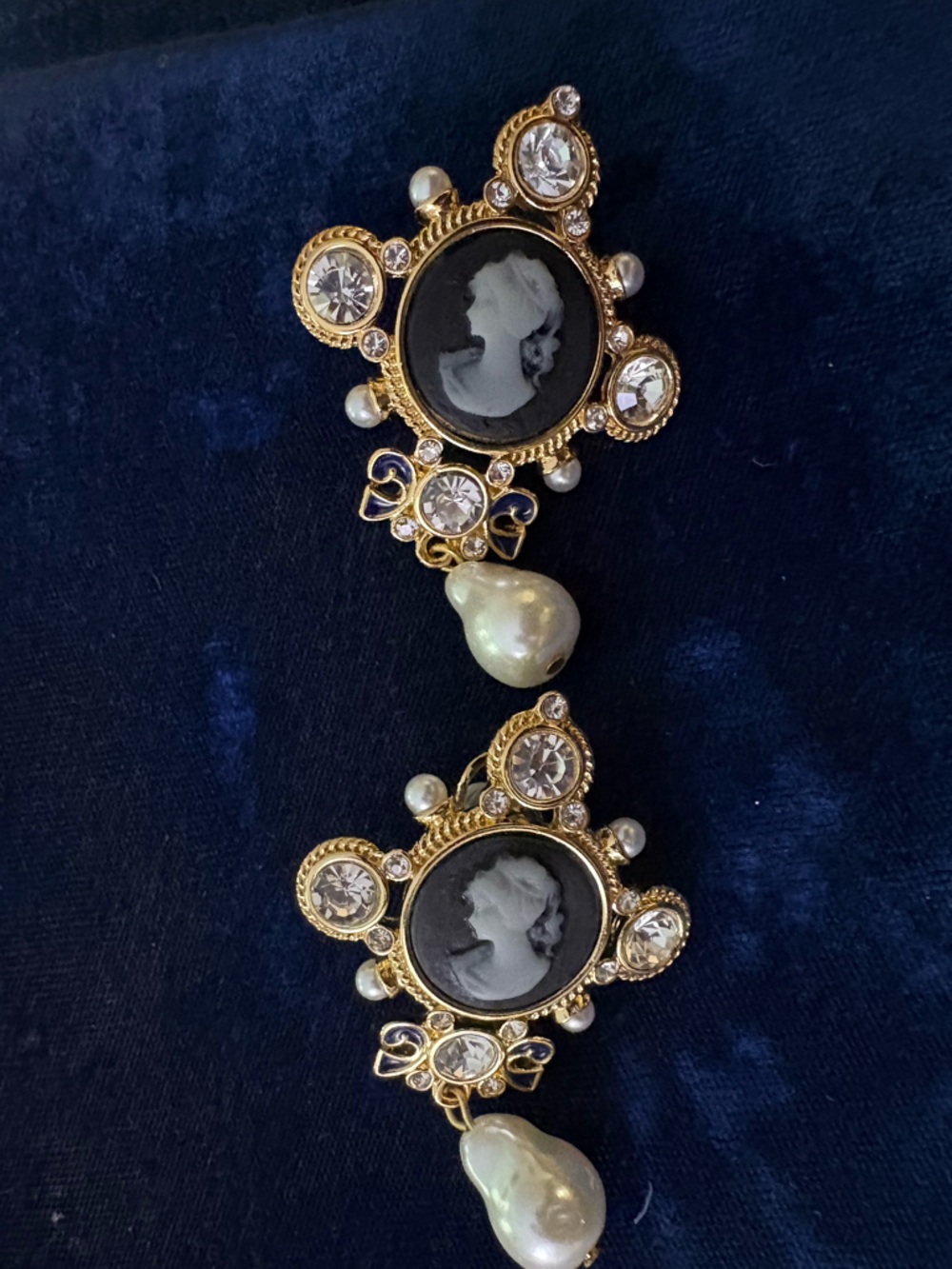 Vintage-Inspired, Large Statement Cameo Pierced Drop Earrings with Pearl - Picture 3 of 5